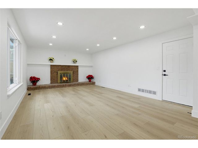 1056 E Nichols Ave, Centennial, CO 80122