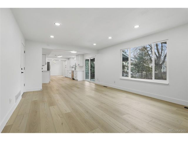 1056 E Nichols Ave, Centennial, CO 80122