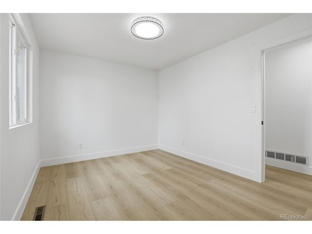 1056 E Nichols Ave, Centennial, CO 80122