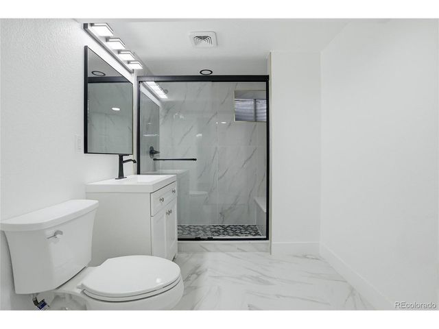 1056 E Nichols Ave, Centennial, CO 80122