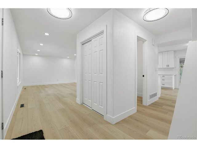 1056 E Nichols Ave, Centennial, CO 80122