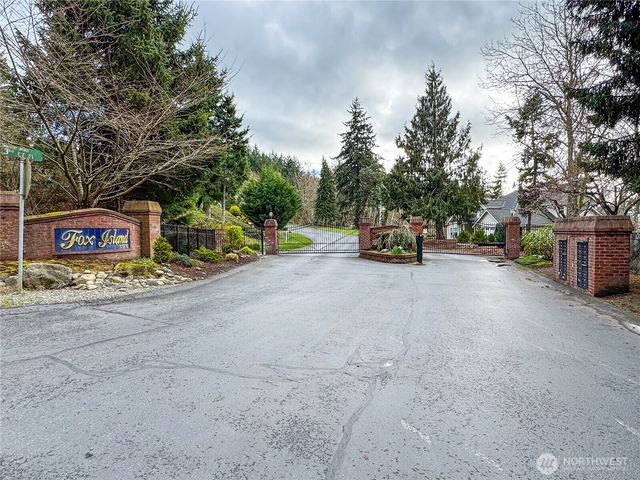 468 3rd Court, Fox Island, WA 98333