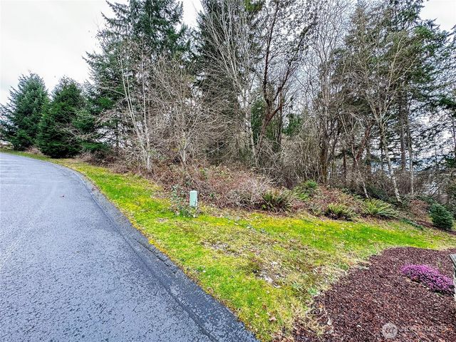 468 3rd Court, Fox Island, WA 98333