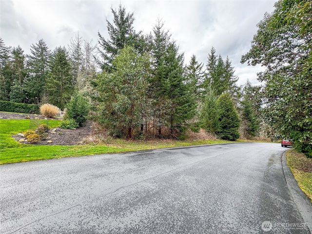 468 3rd Court, Fox Island, WA 98333