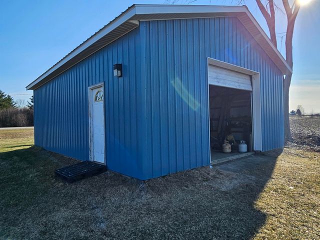 2100 W Temple Drive, Harrison, MI 48625