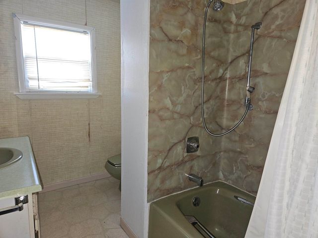 2100 W Temple Drive, Harrison, MI 48625