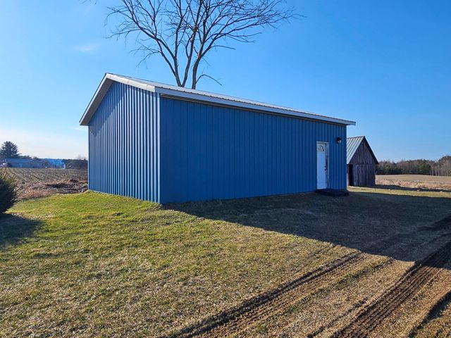2100 W Temple Drive, Harrison, MI 48625