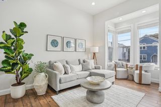 875 Wood St, Oakland, CA 94607