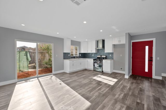 7719 Nestle Avenue, Reseda, CA 91335