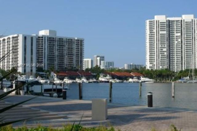 3545 Magellan Cir 358-5, Aventura, FL 33180