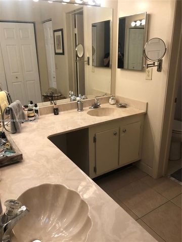 3545 Magellan Cir 358-5, Aventura, FL 33180