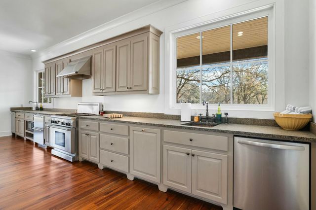 5844 N Williamsburg Rd., Bassfield, MS 39421