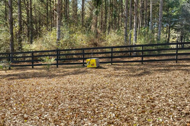 5844 N Williamsburg Rd., Bassfield, MS 39421