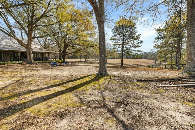 5844 N Williamsburg Rd., Bassfield, MS 39421