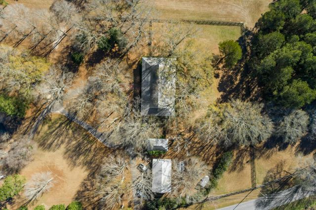 5844 N Williamsburg Rd., Bassfield, MS 39421
