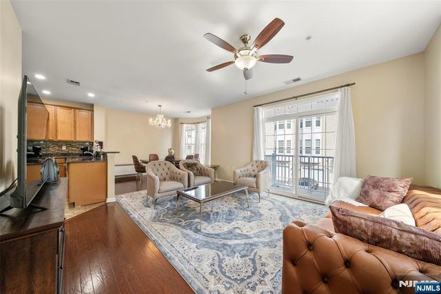 3 Holly Lane 902, Garfield, NJ 07026