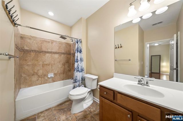 3 Holly Lane 902, Garfield, NJ 07026