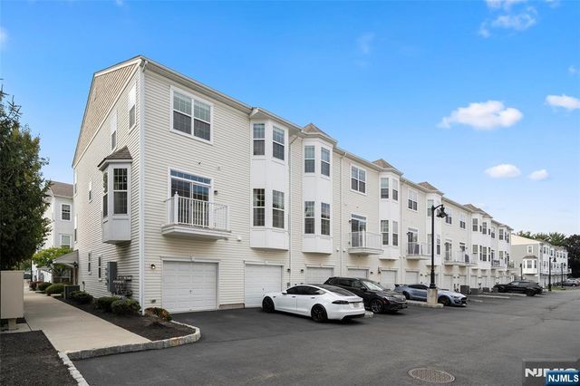 3 Holly Lane 902, Garfield, NJ 07026