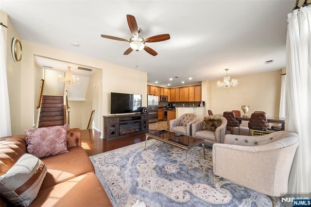 3 Holly Lane 902, Garfield, NJ 07026