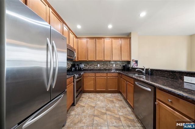 3 Holly Lane 902, Garfield, NJ 07026