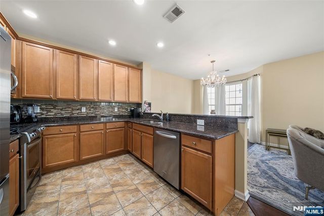 3 Holly Lane 902, Garfield, NJ 07026