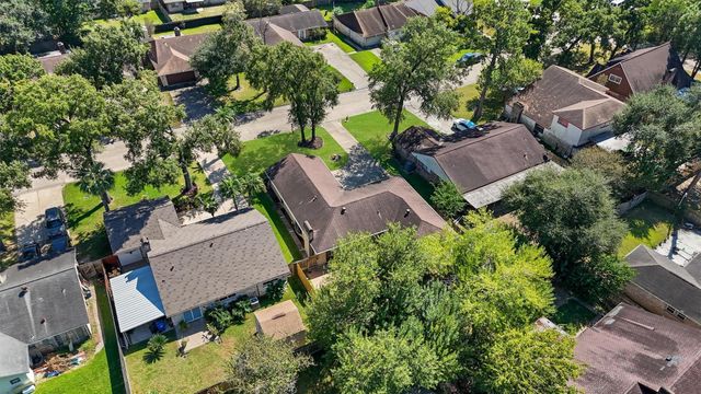 242 Blackwater Lane, Houston, TX 77015