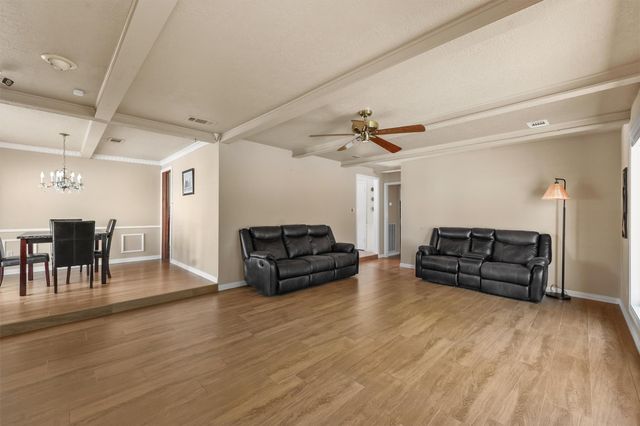 242 Blackwater Lane, Houston, TX 77015