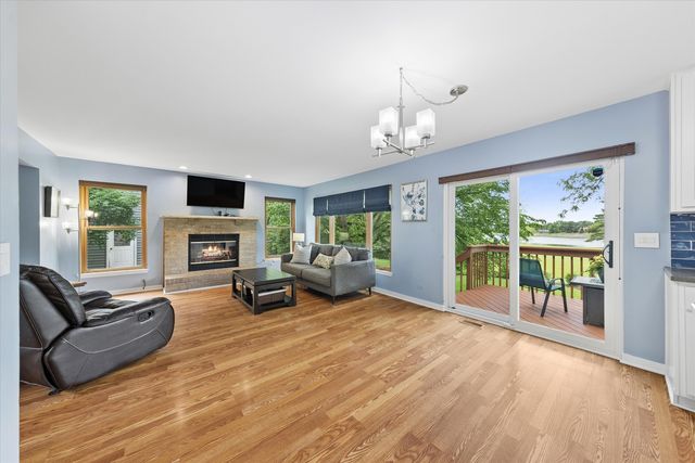 2725 Miller Road, Geneva, IL 60134