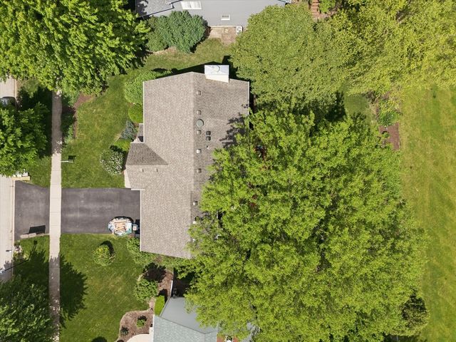 2725 Miller Road, Geneva, IL 60134