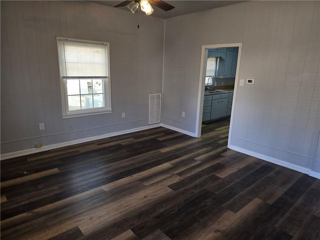 2530 Dirr Avenue, Parsons, KS 67357