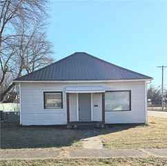 2530 Dirr Avenue, Parsons, KS 67357