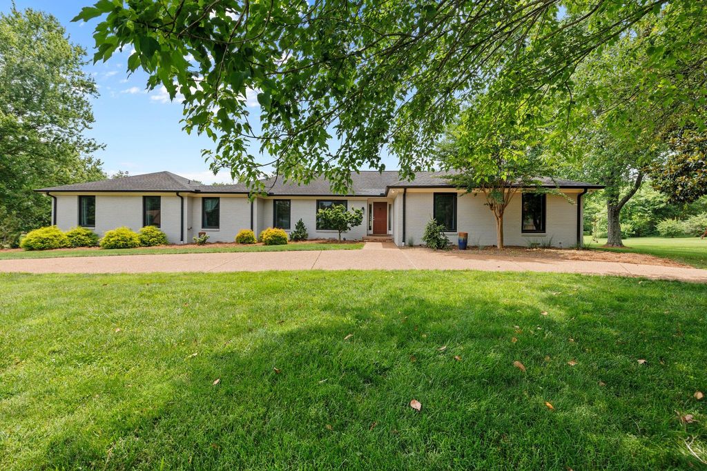 5013 Woodland Hills Dr, Brentwood, TN 37027