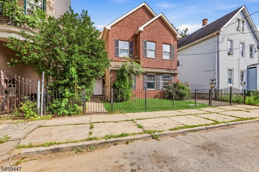 592 S 18Th St, Newark City, NJ 07103 — exterior