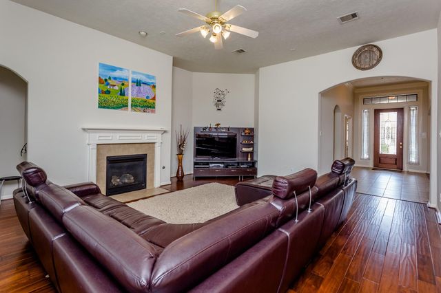 6706 Ashworth Drive, Sugar Land, TX 77479