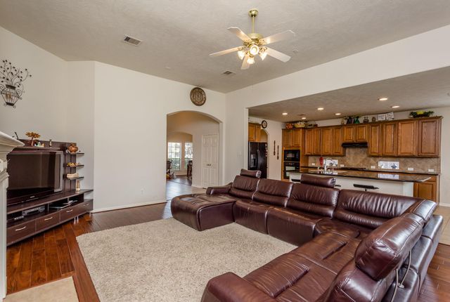 6706 Ashworth Drive, Sugar Land, TX 77479