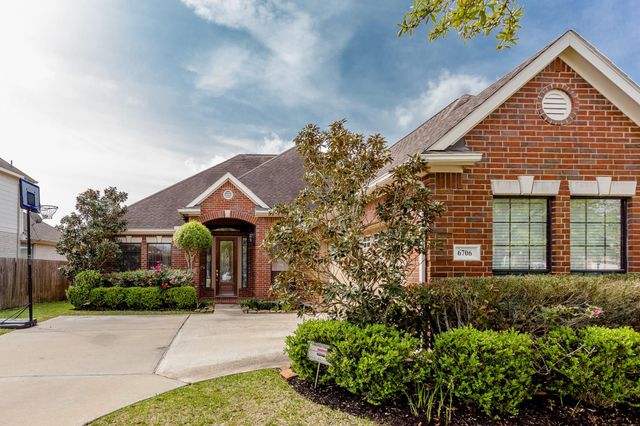 6706 Ashworth Drive, Sugar Land, TX 77479