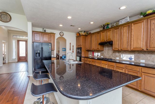 6706 Ashworth Drive, Sugar Land, TX 77479