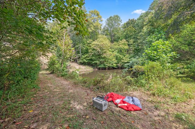 225 Richardson Ln, Gainesboro, TN 38562