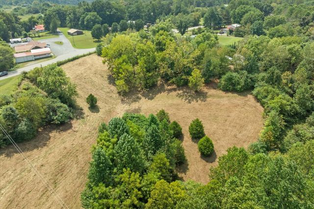 225 Richardson Ln, Gainesboro, TN 38562