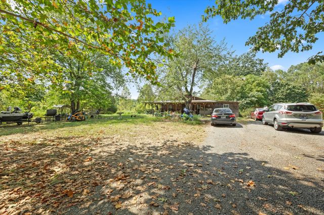 225 Richardson Ln, Gainesboro, TN 38562