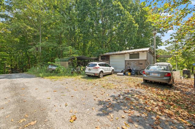 225 Richardson Ln, Gainesboro, TN 38562