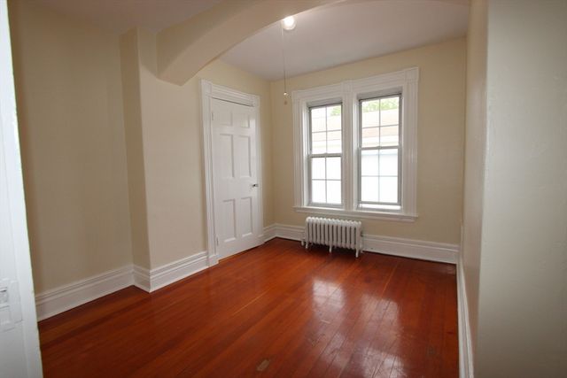 122 Elm St D, Millbury, MA 01527