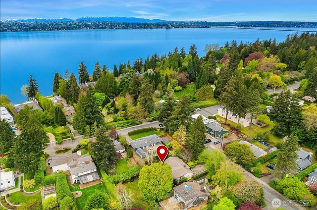 7611 NE 8th Street, Medina, WA 98039