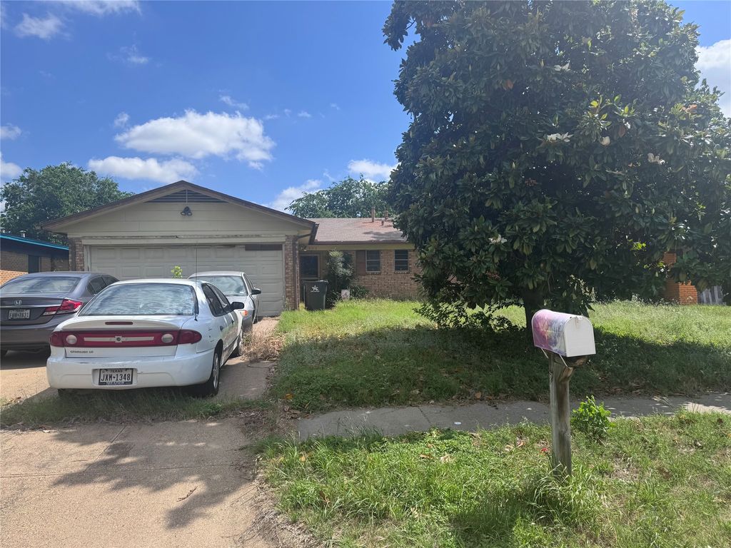407 Roberts Circle, Arlington, TX 76010