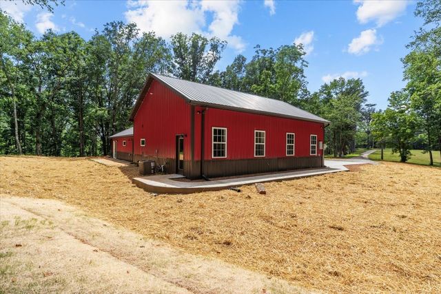 2796 Highway 100, Centerville, TN 37033