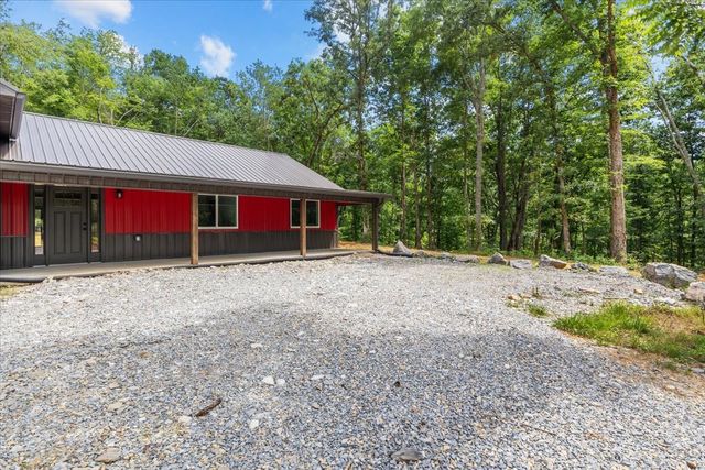 2796 Highway 100, Centerville, TN 37033