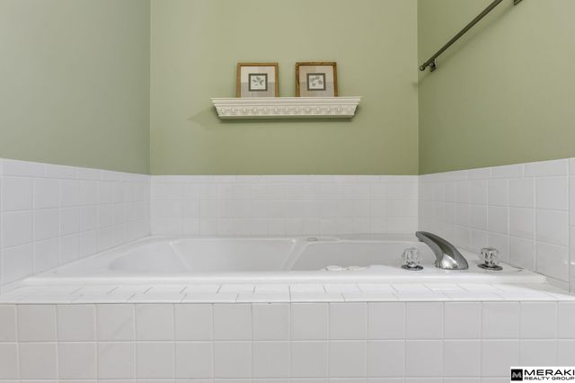 15616 Edna Circle, Omaha, NE 68136