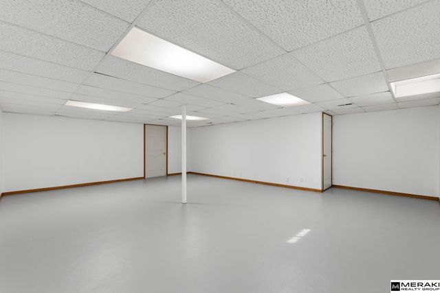 15616 Edna Circle, Omaha, NE 68136