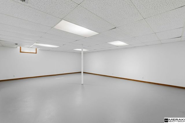 15616 Edna Circle, Omaha, NE 68136