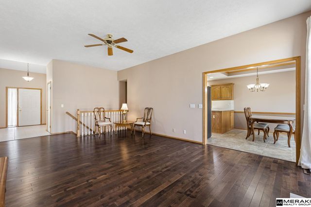 15616 Edna Circle, Omaha, NE 68136